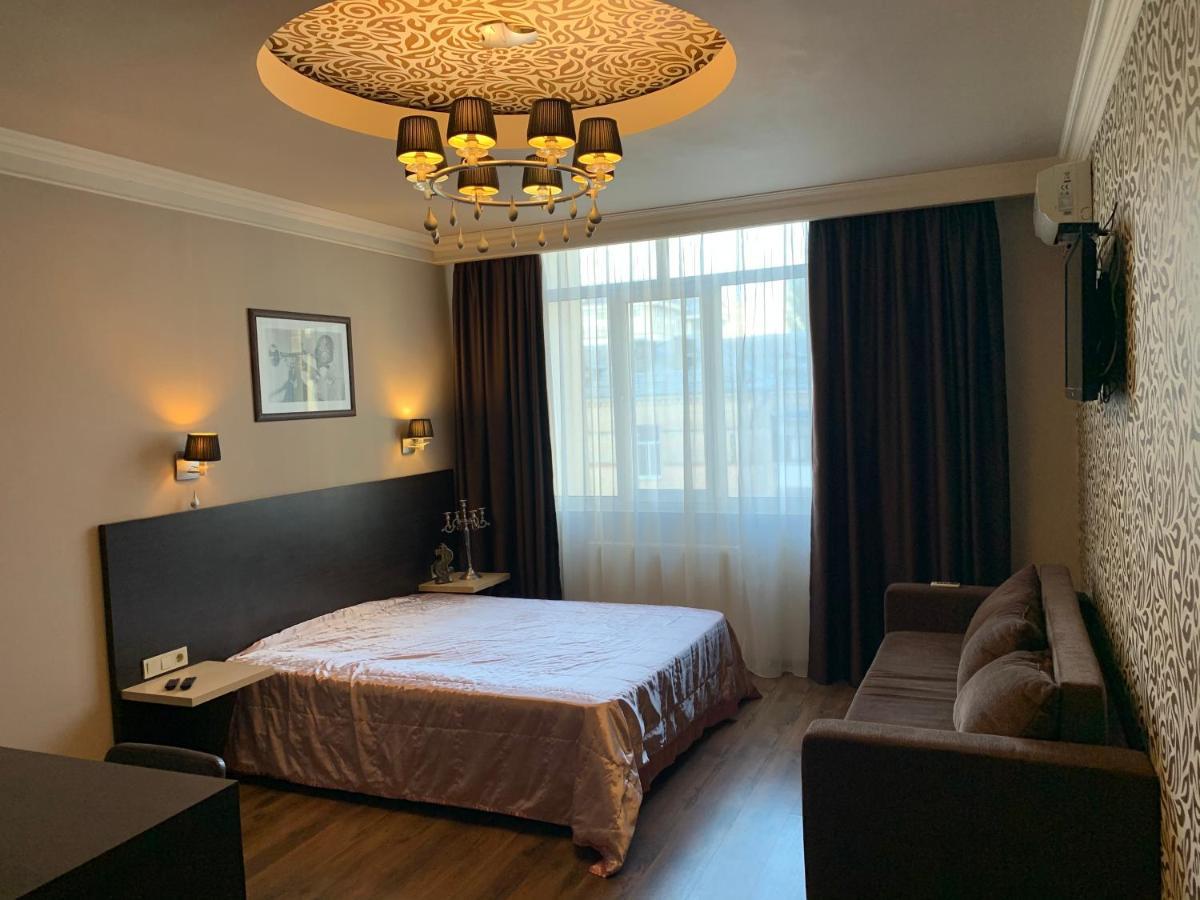 Elegant Апартаменти *